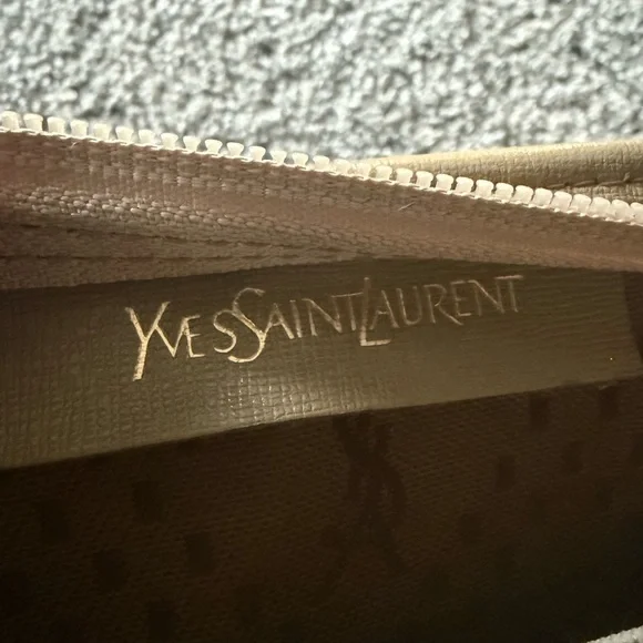 💎AUTHENTIC💎Vintage Yves Saint Laurent clutch bag/wristlet - Picture 6 of 15
